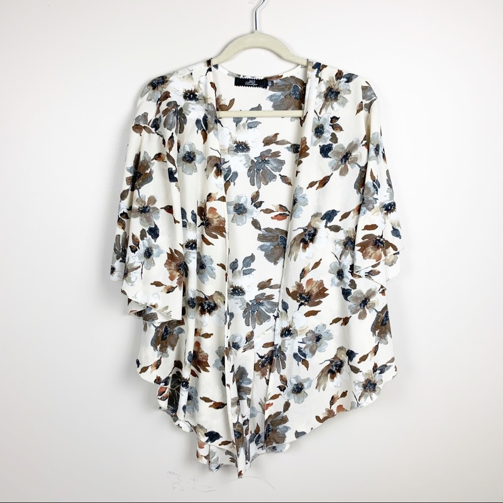 BKE Boutique Earth Tone Floral Kimono